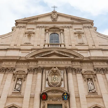 Apartmán Pantheon Palace Loft By Romeloft