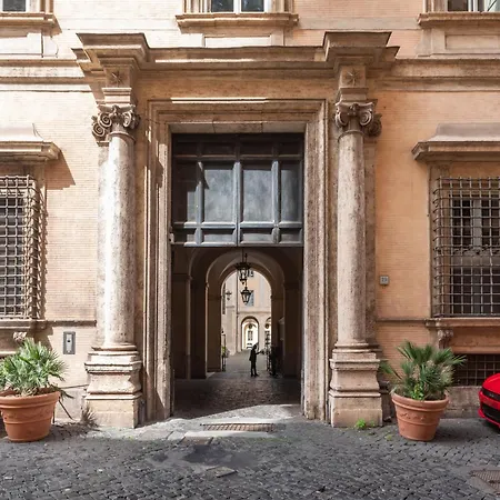 Historic Palazzo Altieri Loft By Romeloft