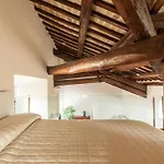 Pantheon Chic Loft By Romeloft Апартаменты *