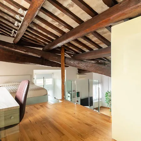 Pantheon Chic Loft By Romeloft *